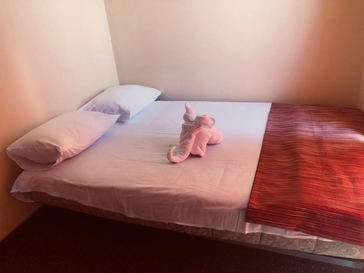 Family Hotel Deja Vu Ravda Eksteriør billede