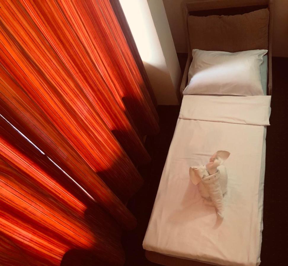 Family Hotel Deja Vu Ravda Eksteriør billede